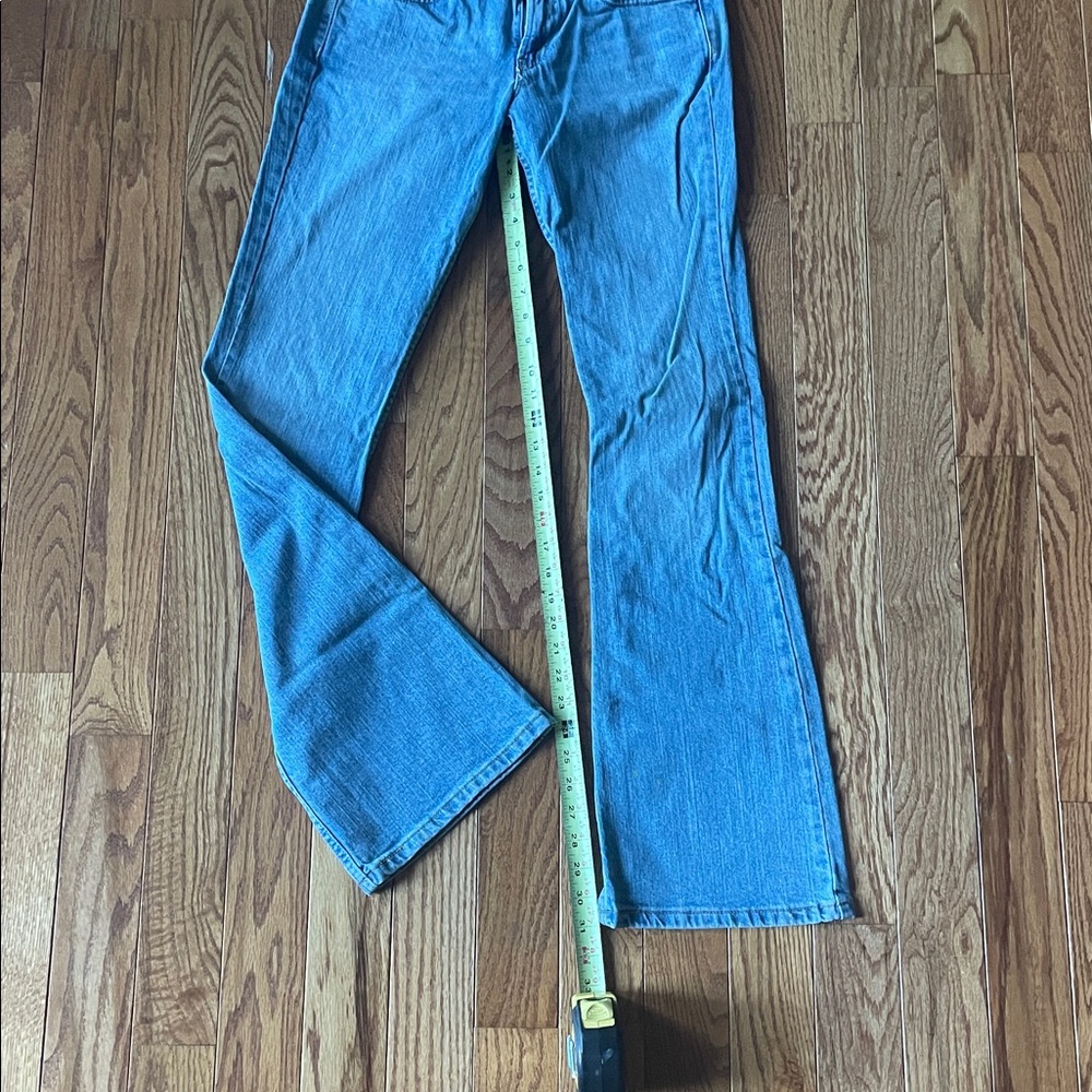 Levi's Ladies 518 Super Low Boot Cut Light Blue Jeans - Picture 11 of 13